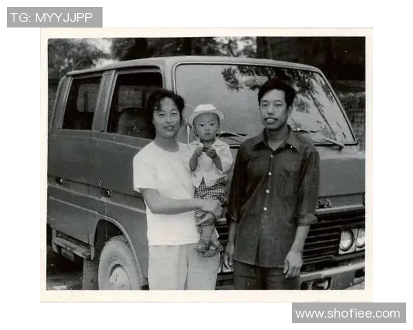 从贫困到荣耀足球明星儿时的艰辛与奋斗故事 从贫困到荣耀足球明星儿时的艰辛与奋斗故事