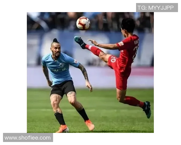 揭开足球场上的秘密哪些明星球员勇敢做自己选择同性伴侣